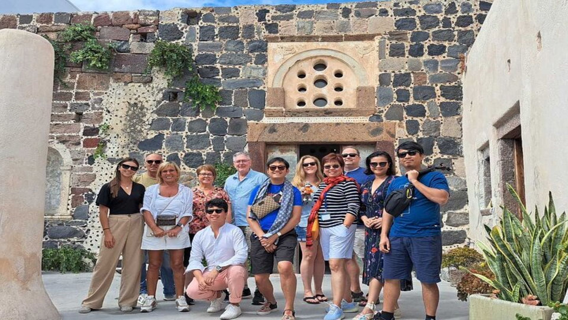 Santorini Sightseeing Half Day Small Group Tour
