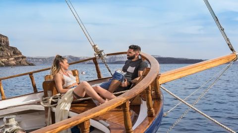 Santorini Volcano and Hot Springs Cruise Tour from Fira Old Port