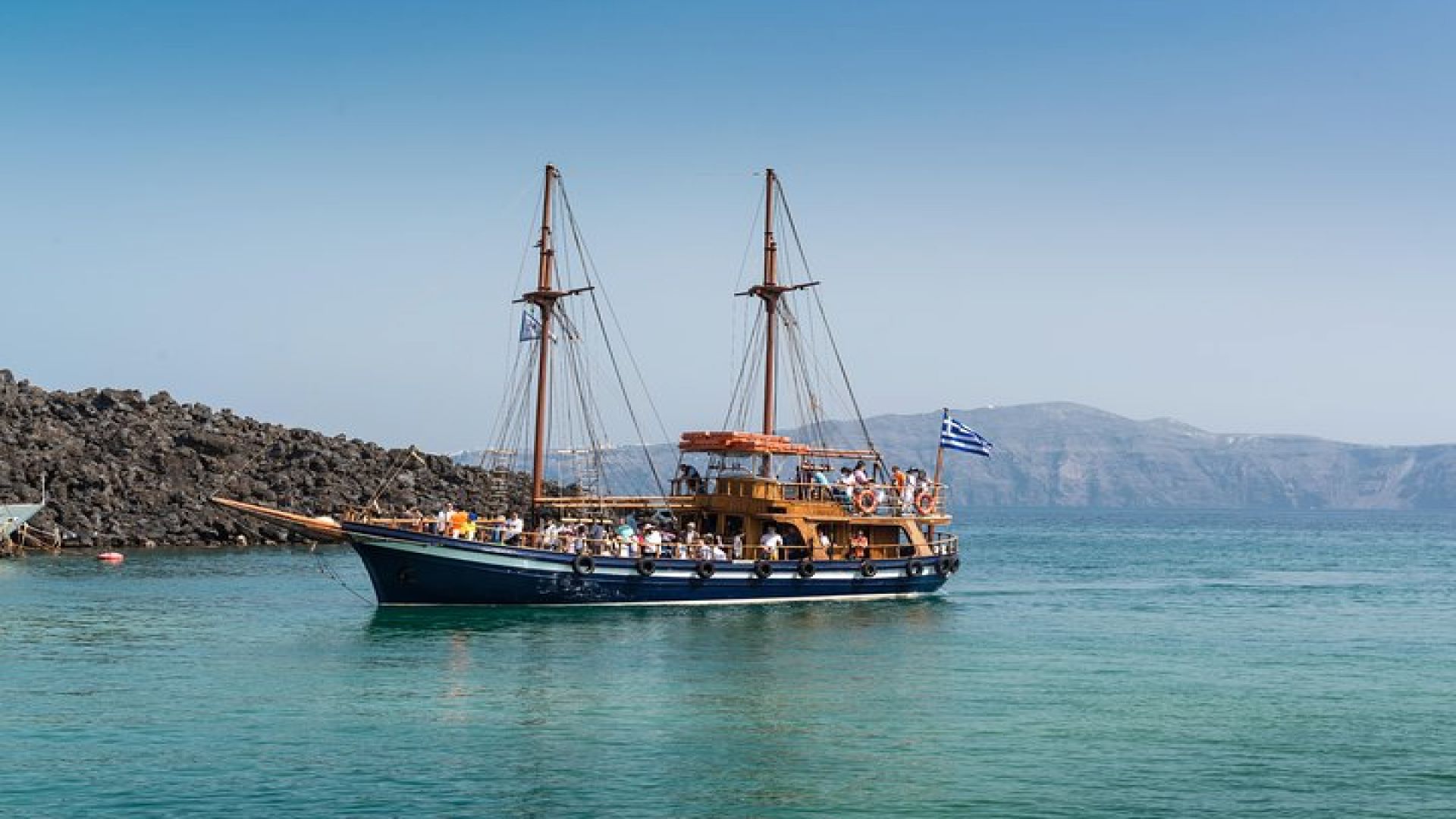Santorini Caldera Cruise Tour (Volcano, Hot Springs, Thirassia)