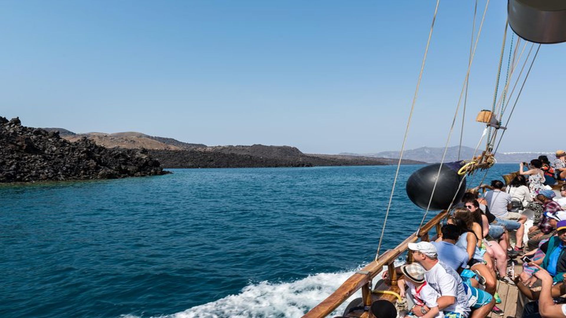 Santorini Caldera Cruise Tour (Volcano, Hot Springs, Thirassia)