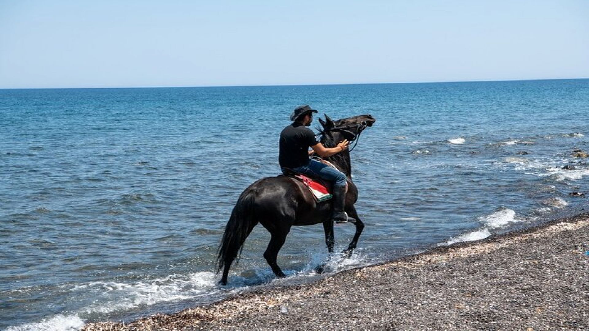 Secluded Black Beach Horseback Riding Tour in Santorini