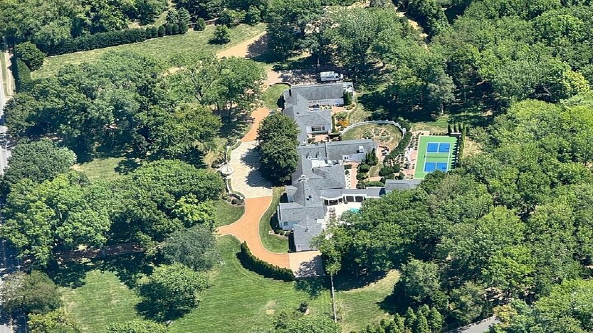 Nashville \"Homes of the Stars\" Helicopter Tour