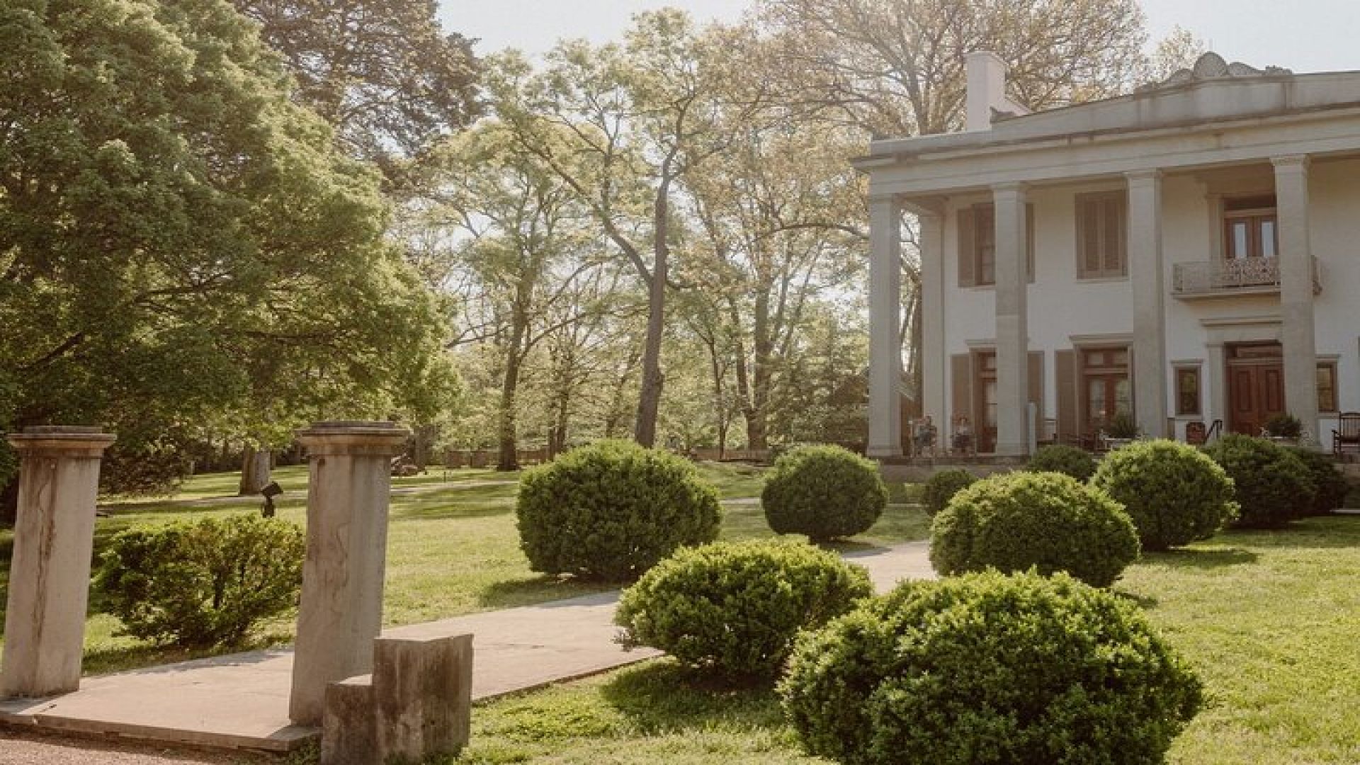 Belle Meade Guided Mansion Tour with Complimentary Wine Tasting
