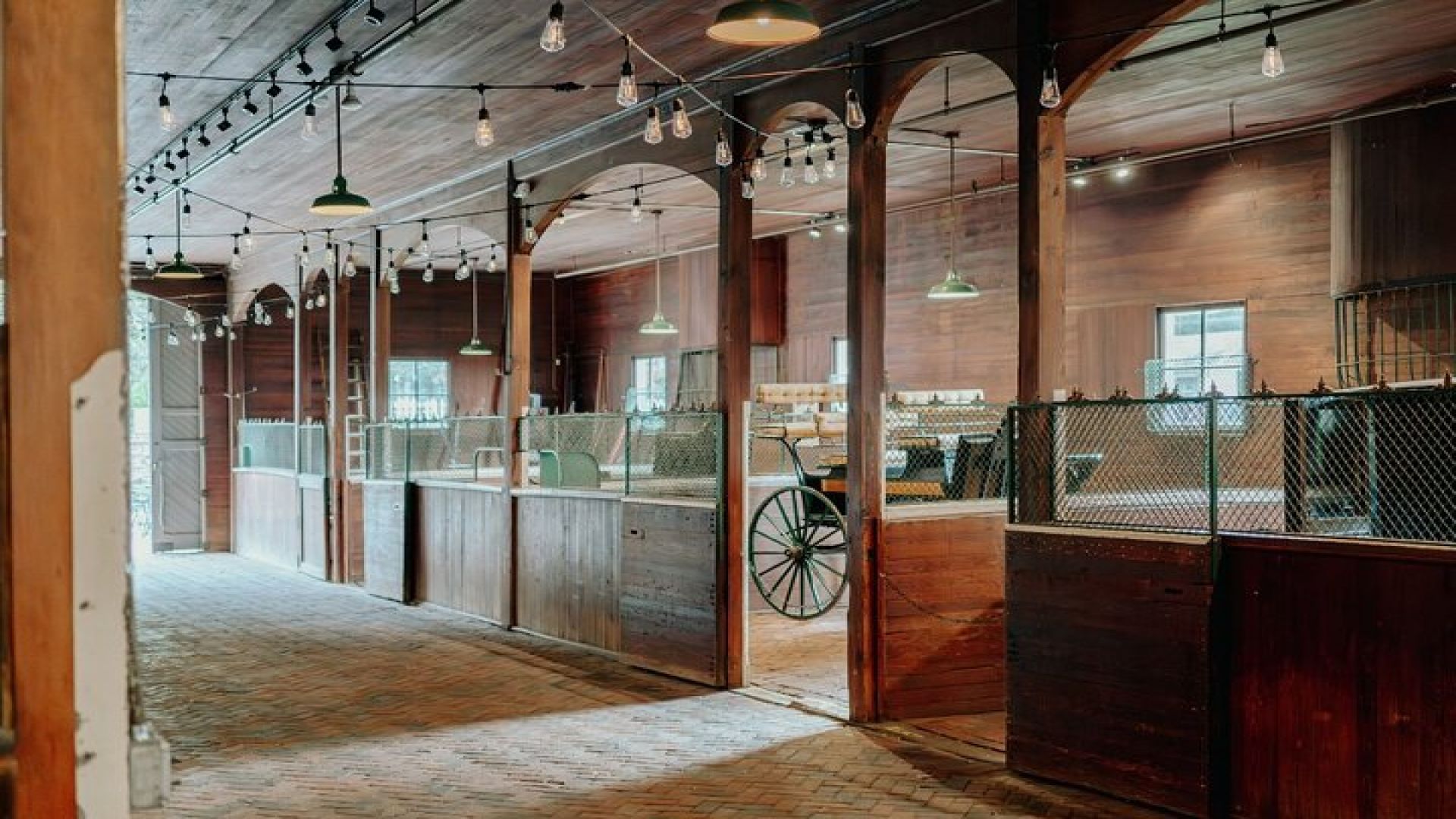 Belle Meade Guided Mansion Tour with Complimentary Wine Tasting