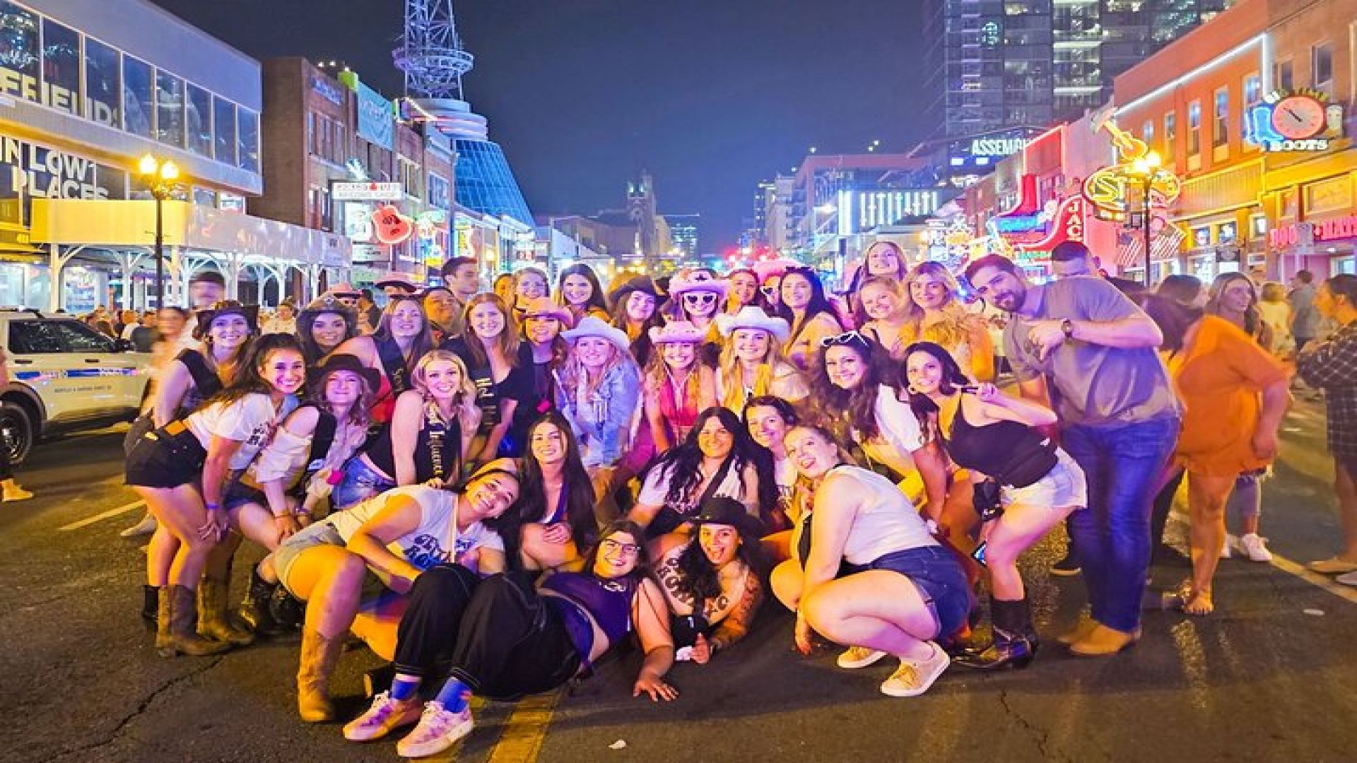 VIP Bar and Club Crawl in Nashville