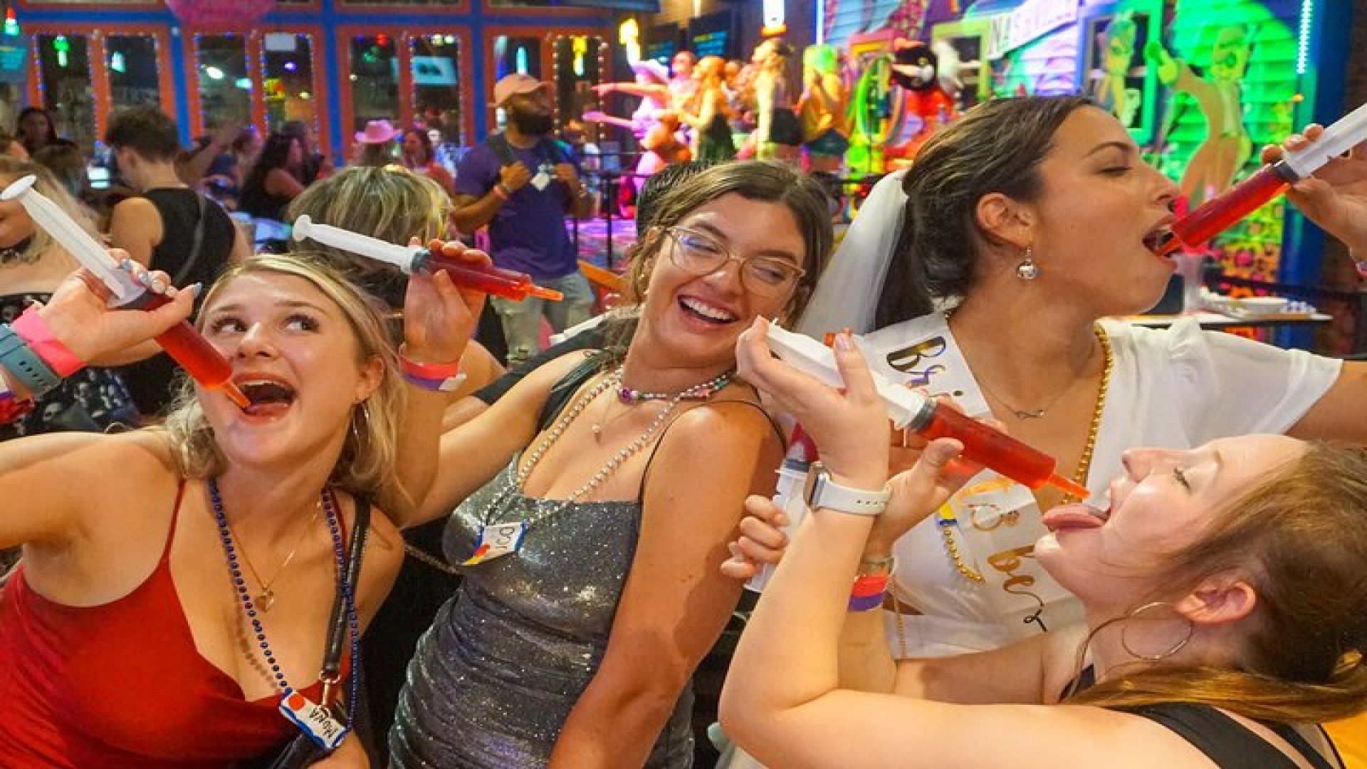 VIP Bar and Club Crawl in Nashville