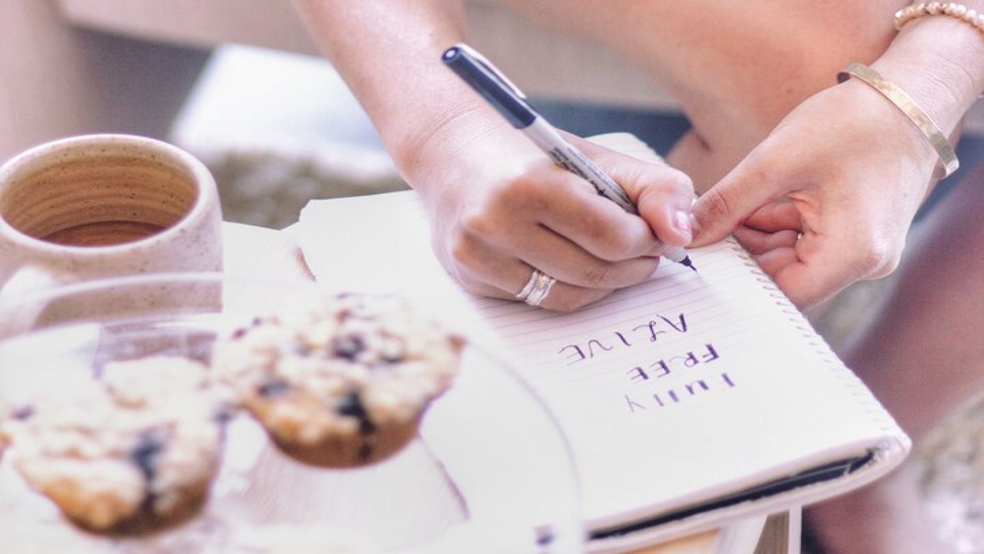 Nashville Songwriter Experience: Write your own Song