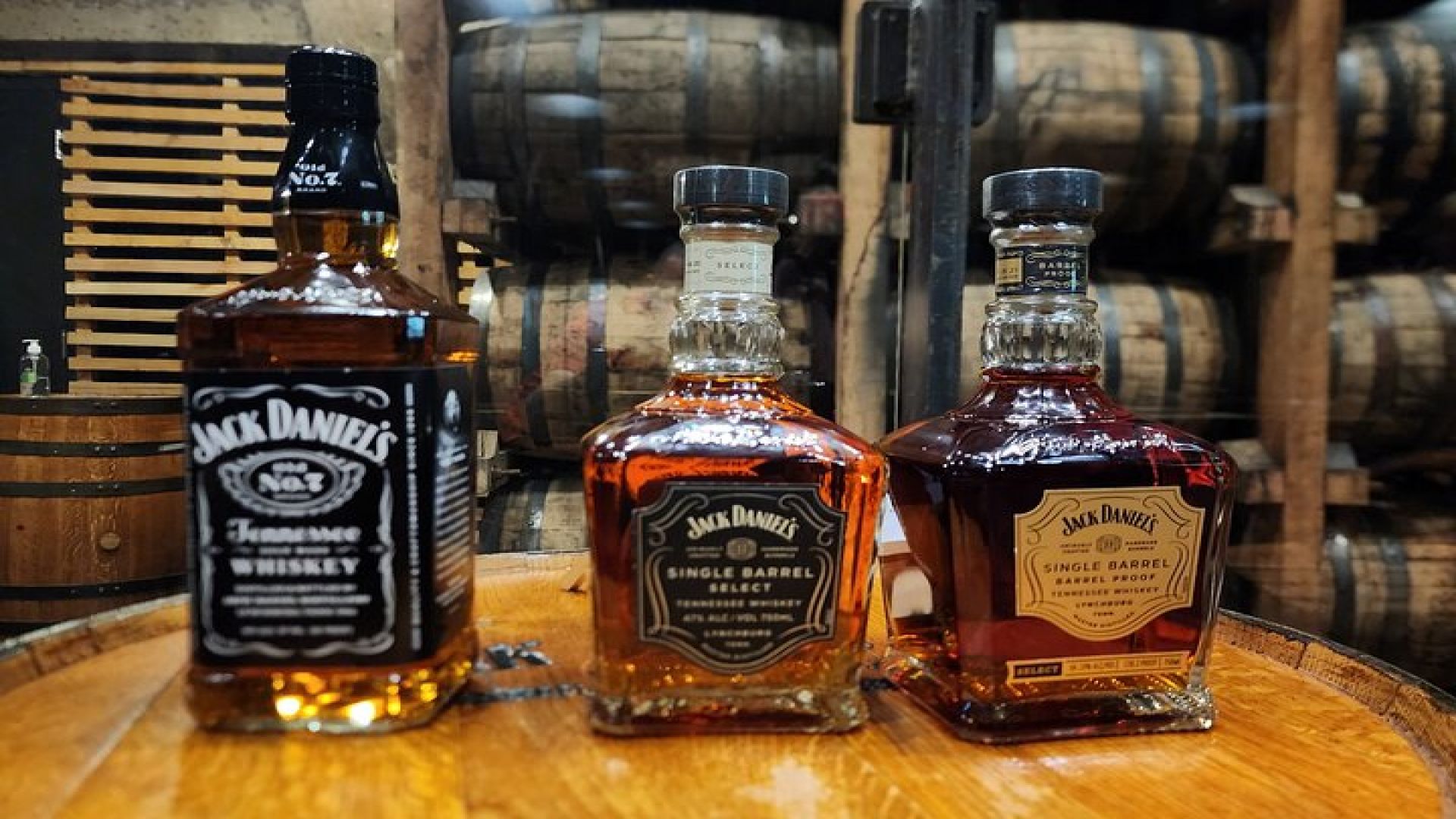 Jack Daniel Distillery Tour with Lynchburg & World\'s Longest Bar