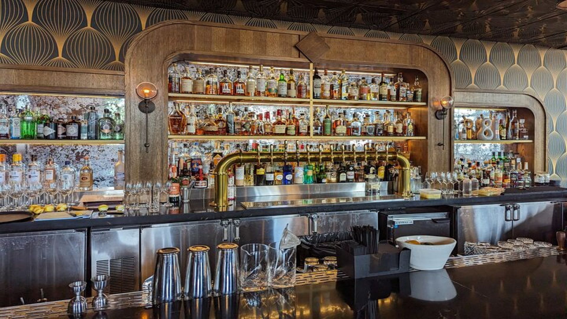 Best All-Inclusive Vintage Cocktail Tour: Speakeasy Nashville