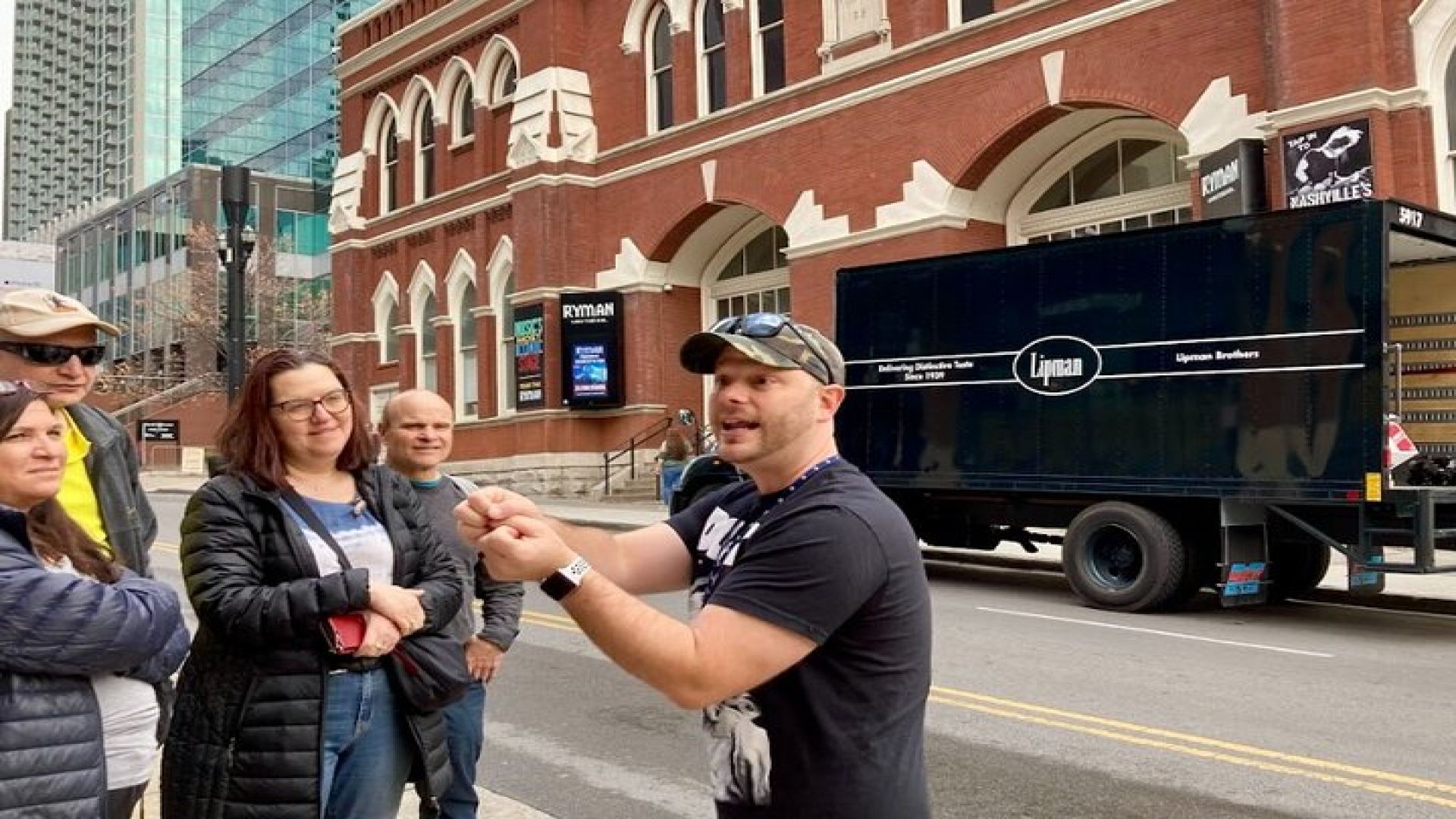 Nashville Unveiled: The History, Music, and Hacks Tour!