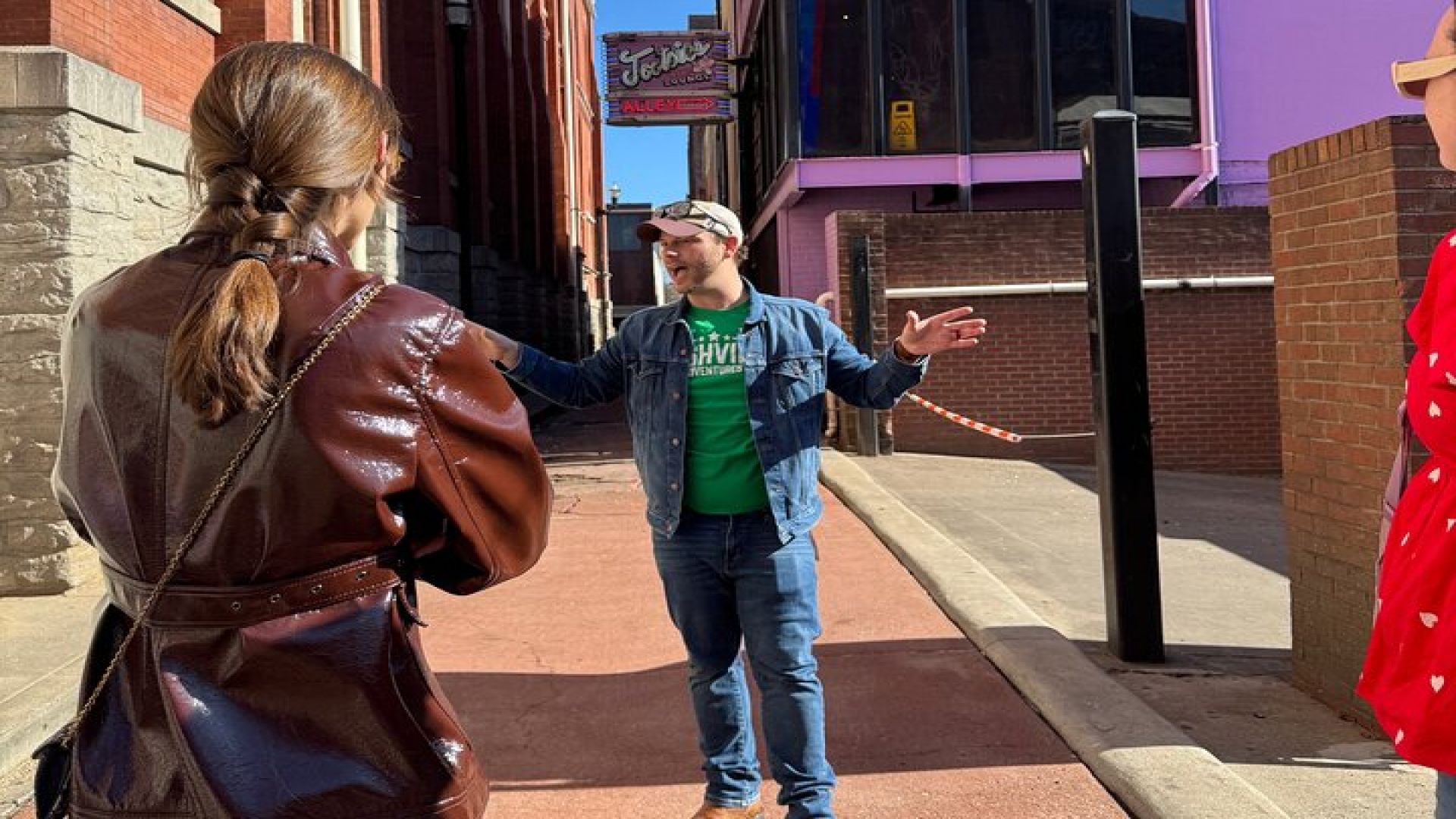 Nashville Unveiled: The History, Music, and Hacks Tour!