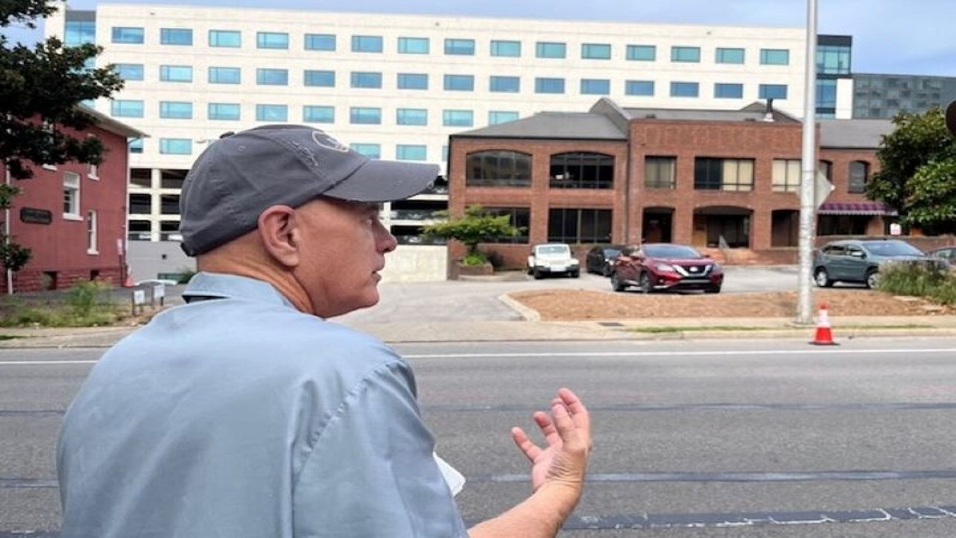 Nashville Walking Tour of Music Row with Former Music Biz Pro