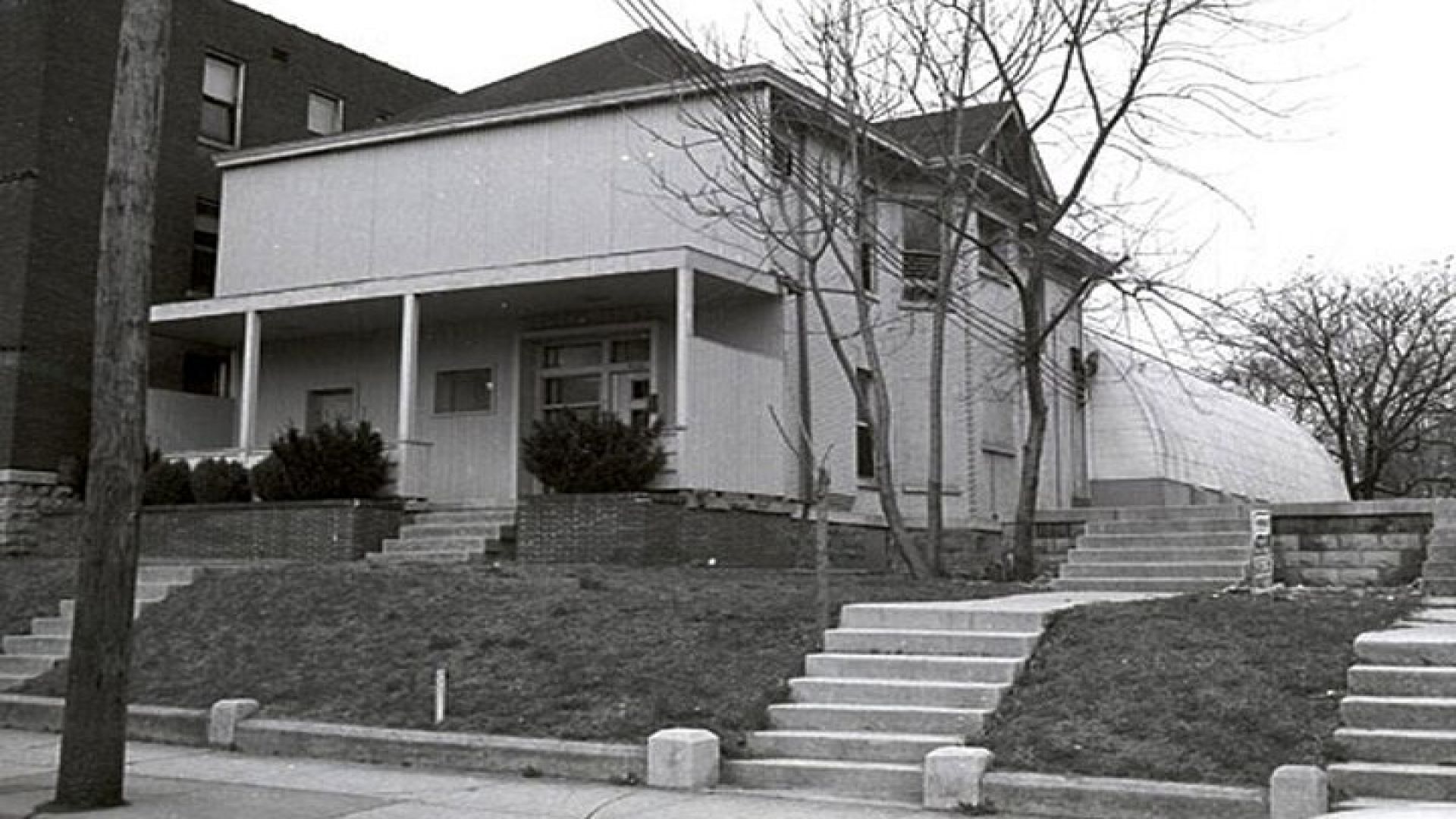 Nashville Walking Tour of Music Row with Former Music Biz Pro