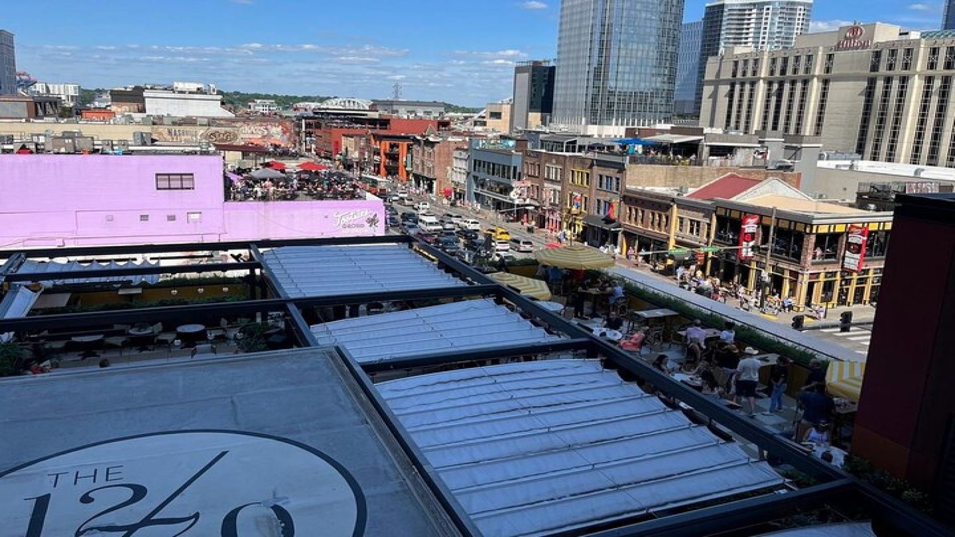 Local Insider\'s Walking Tour of Downtown Nashville