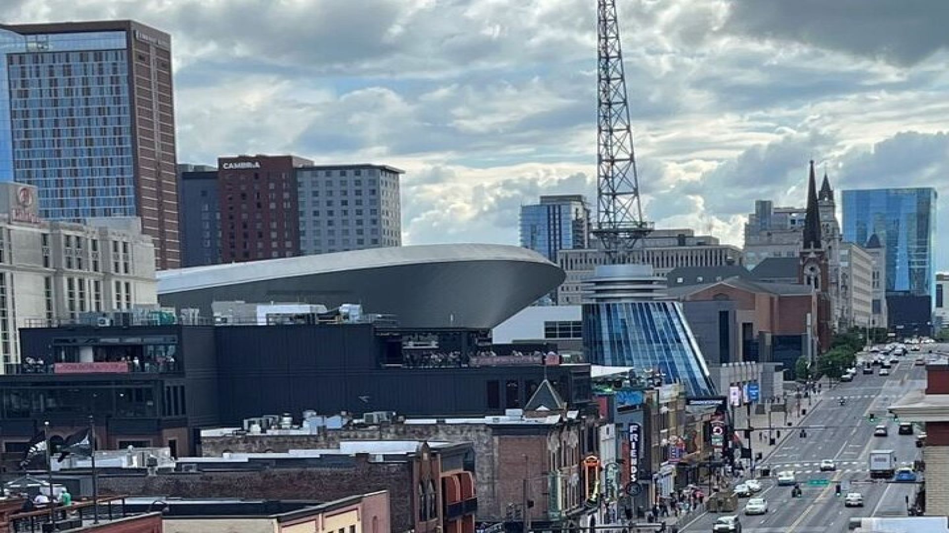 Local Insider\'s Walking Tour of Downtown Nashville