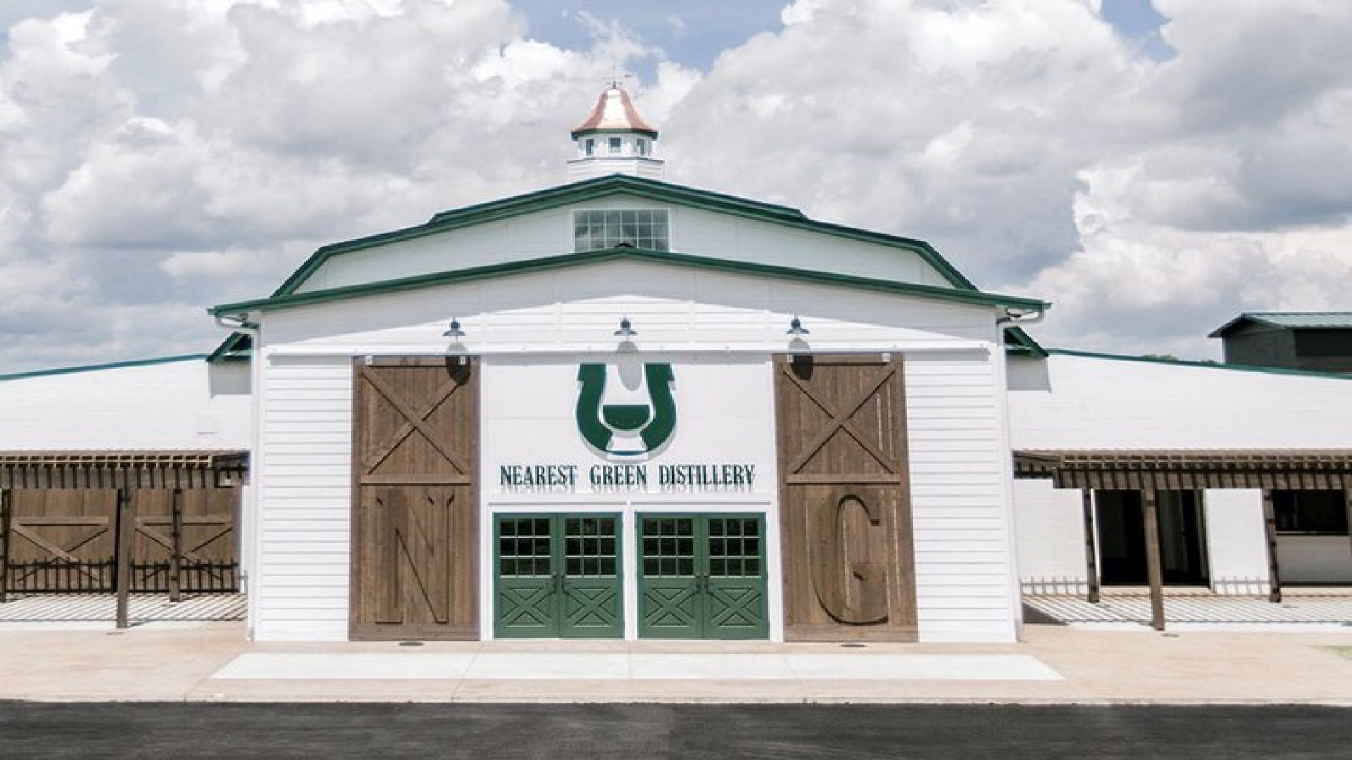 Nearest Green Distillery Tour and Tasting with Transport