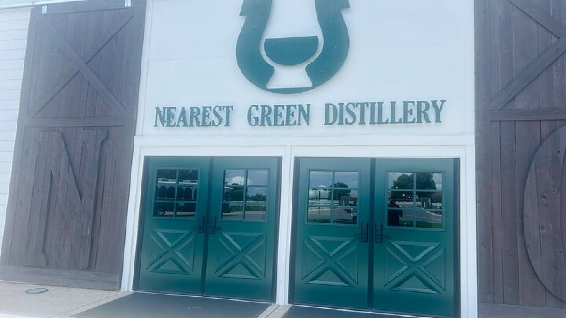 Nearest Green Private Whiskey and Wine Tour from Nashville