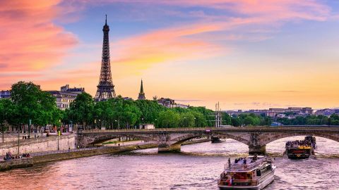 Guided Paris Small Group Tour with River Cruise