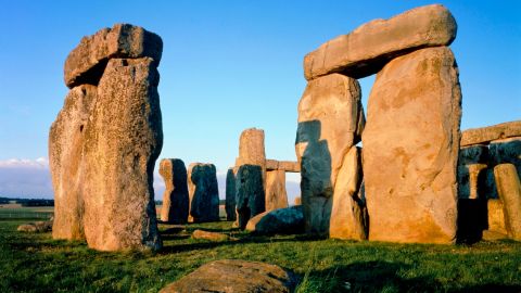 Windsor, Stonehenge & Oxford in Spanish– Stonehenge entry only