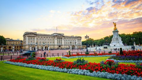 London In One Day Tour with River Cruise & London Eye option