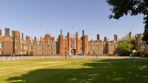 Hampton Court & Windsor Castle Private tour 