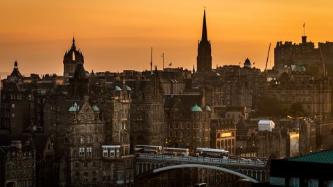 Edinburgh The Royal City - Overnight Rail Tour from London