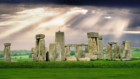 Stonehenge INNER CIRCLE ACCESS & Windsor - with Castle entry (Early)
