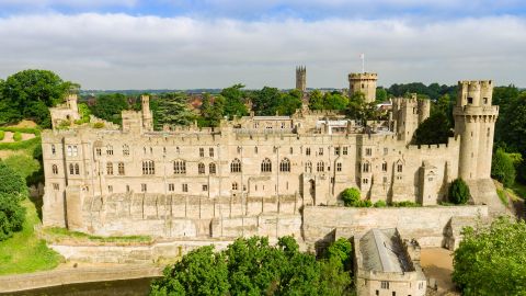 Warwick Castle, Shakespeare’s Birthplace Oxford & the Cotswolds (English)