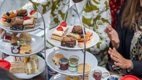 Afternoon Tea Sightseeing Tour with PG Tips & London Eye option