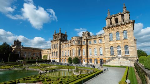 Blenheim Palace Day Trip with Admission