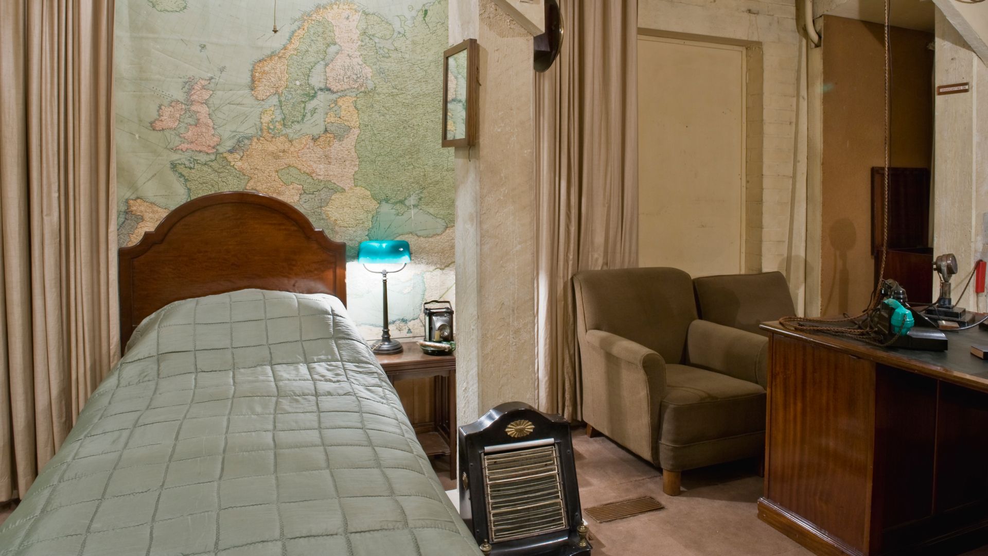 Private Churchill War Rooms Behind The Glass and Churchill Walking Tour
