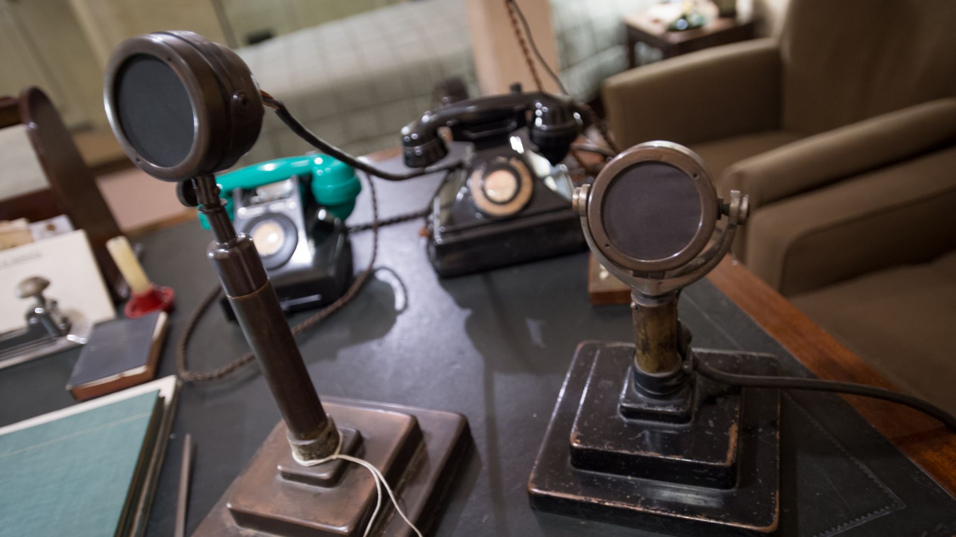 Private Churchill War Rooms Behind The Glass and Churchill Walking Tour
