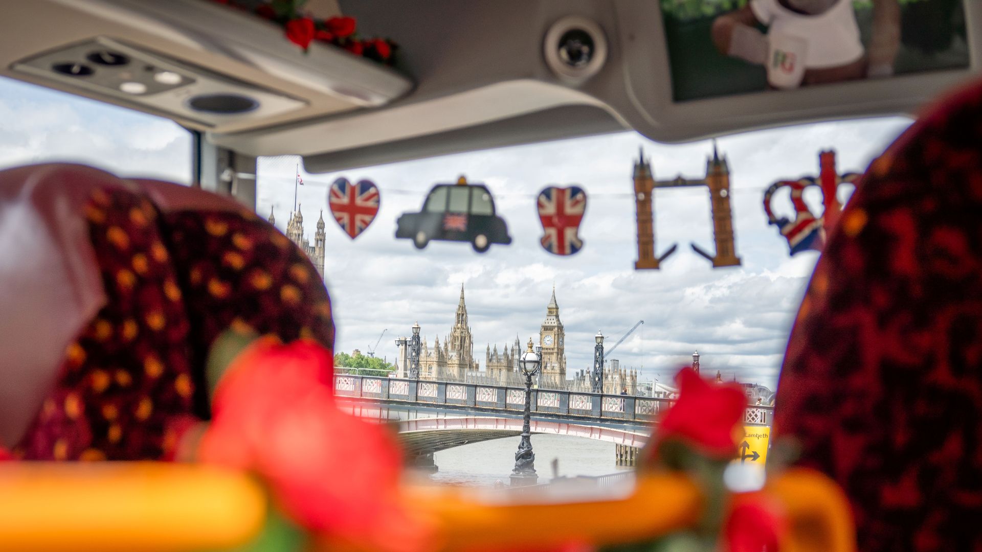 Brunch & Bubbles London Sightseeing Tour with Prosecco