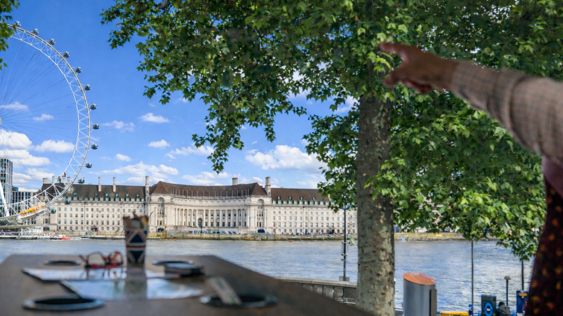 Brunch & Bubbles London Sightseeing Tour with Prosecco
