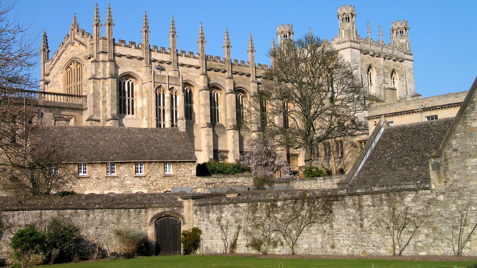 Warwick Castle, Shakespeare’s Birthplace Oxford & the Cotswolds (English)