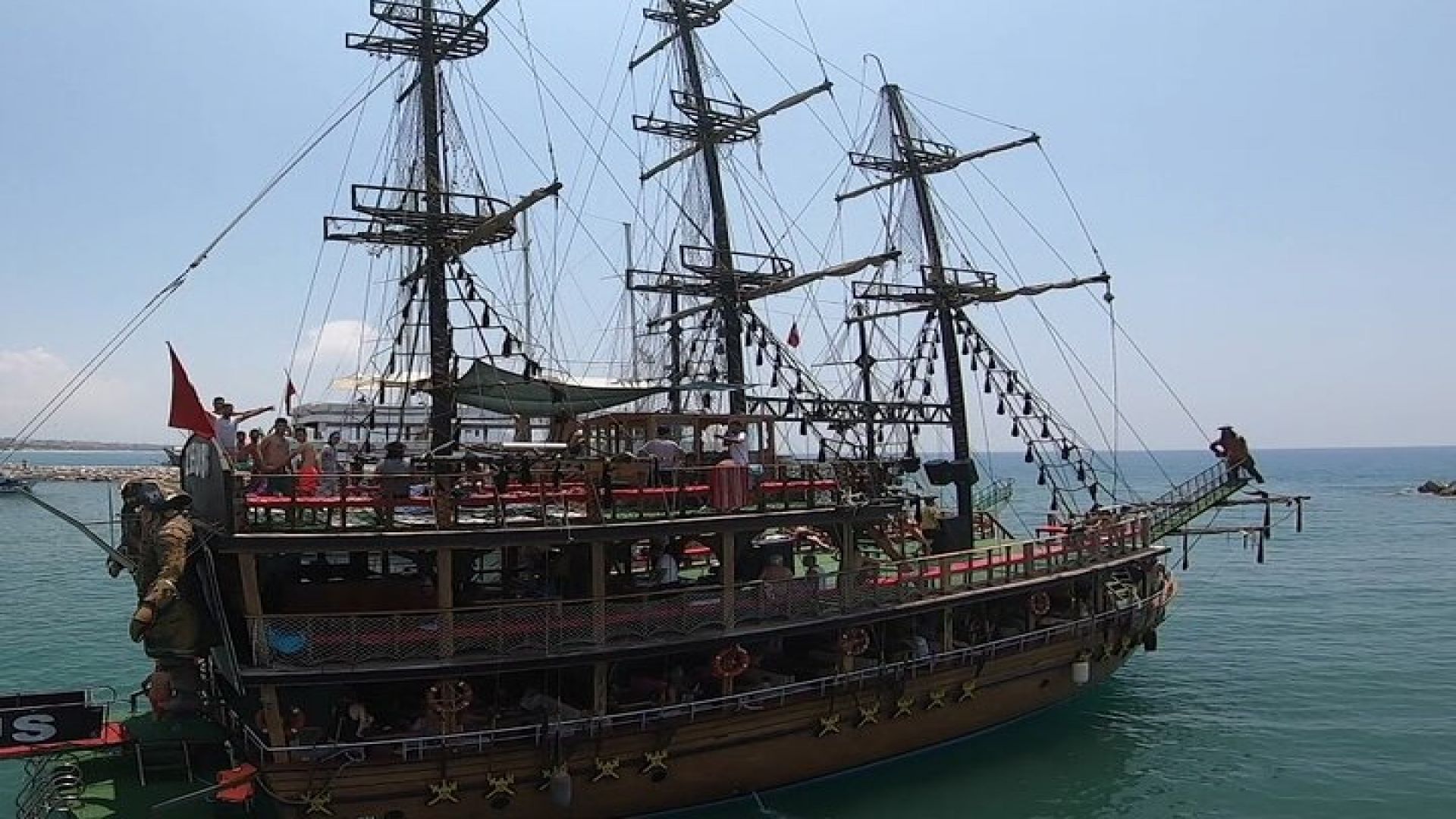 Alanya Catamaran Boat Tour with Lunch, Soft Drinks & Transfer