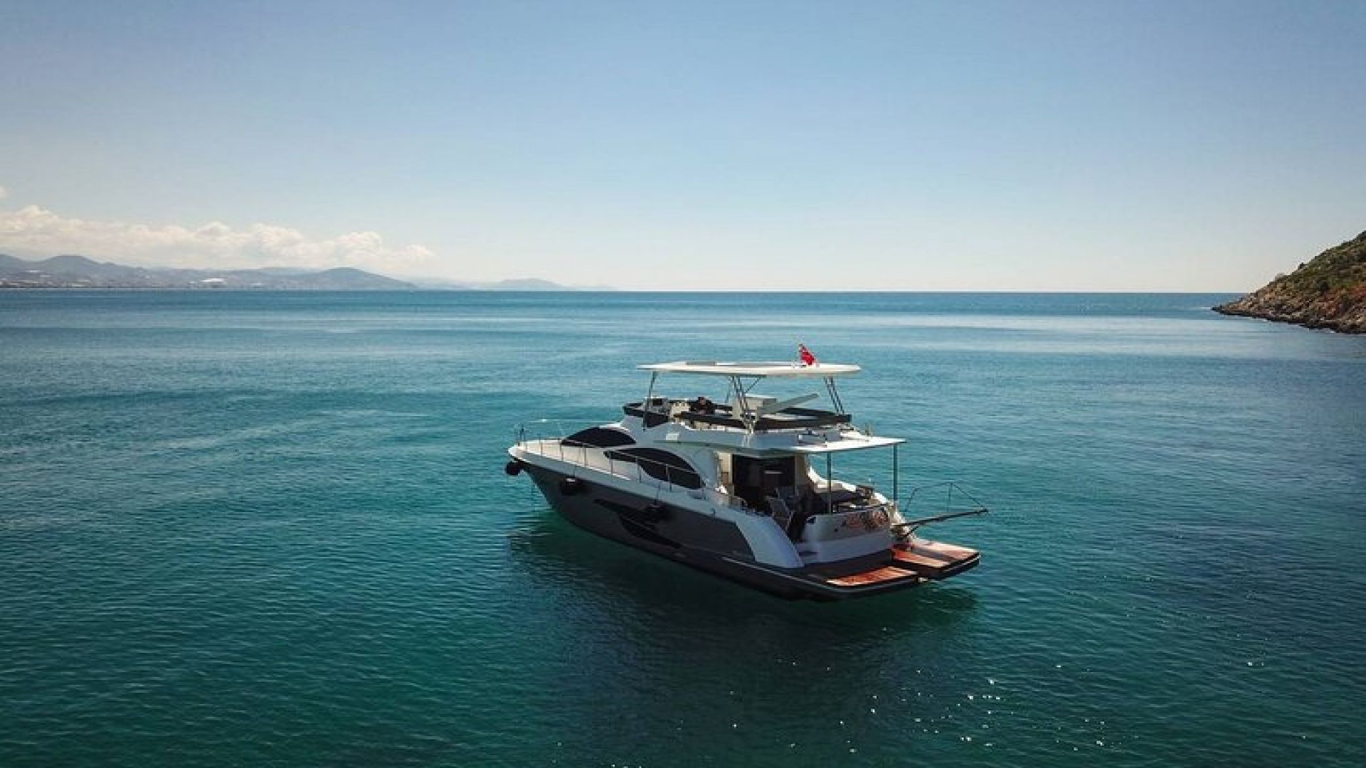 Alanya Private Yacht Tour with Lunch, Soft Beverage & Transfer