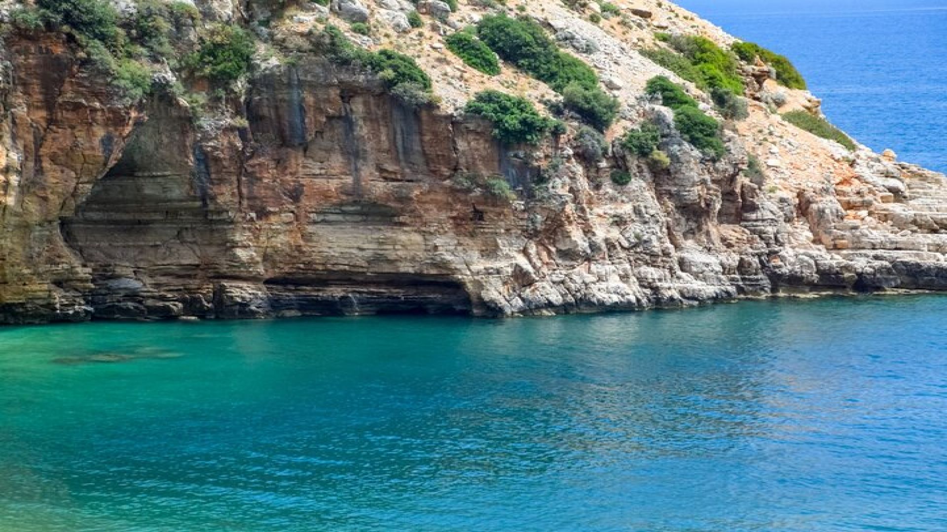 Alanya Catamaran Boat Trip incl. Lunch and drinks