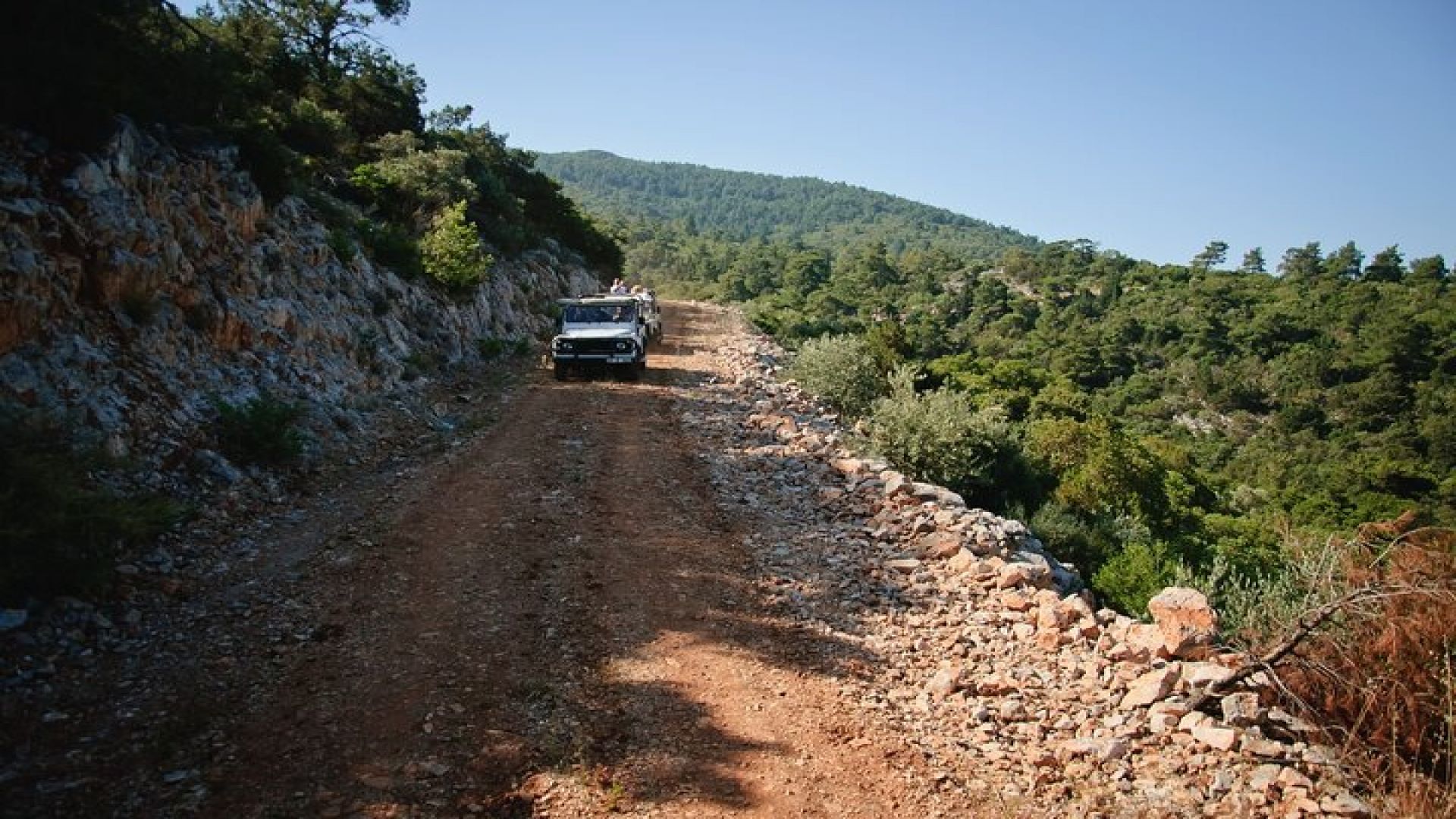 Alanya Taurus Mountains Jeep Safari & Lunch at Dimcay River