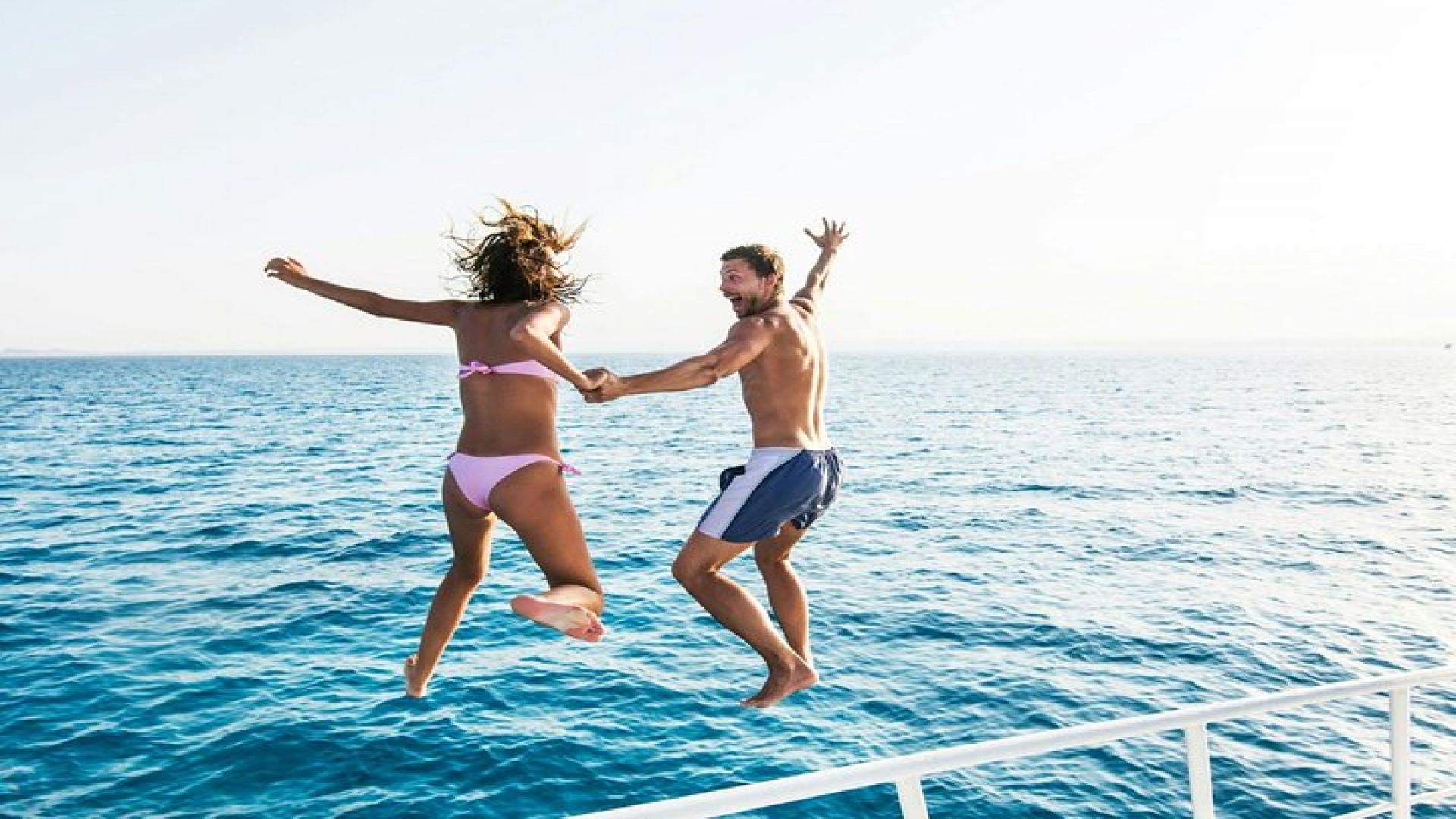 Alanya Relaxing Boat Tour with Lunch & Free Soft Drinks