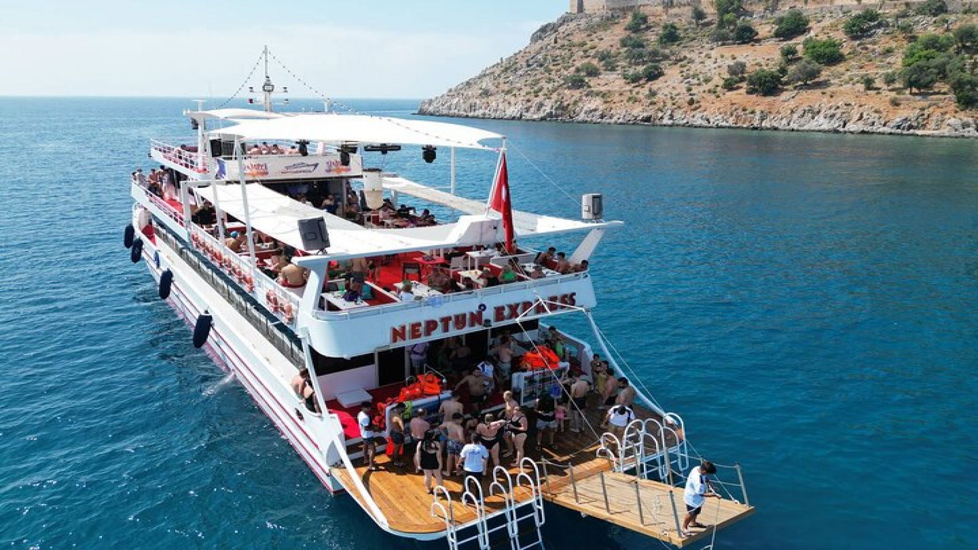 Alanya Boat Trip w/Unlimited Drinks & Lunch (Free Hotel Transfer)