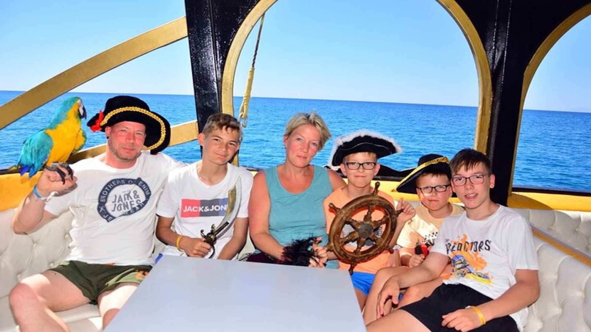 Belek Pirate Boat Trip With Animations and Lunch