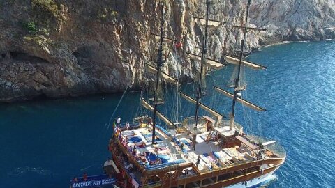All Inclusive Catamaran Yatch Tour with Lunch and Soft Drinks
