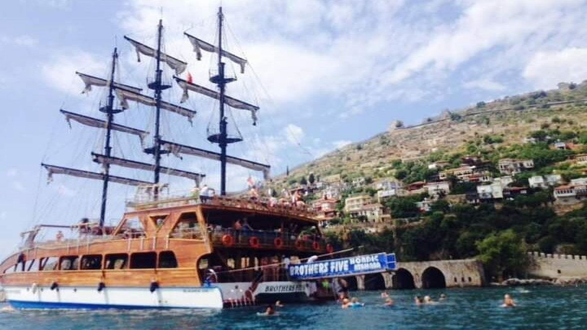 All Inclusive Catamaran Yatch Tour with Lunch and Soft Drinks