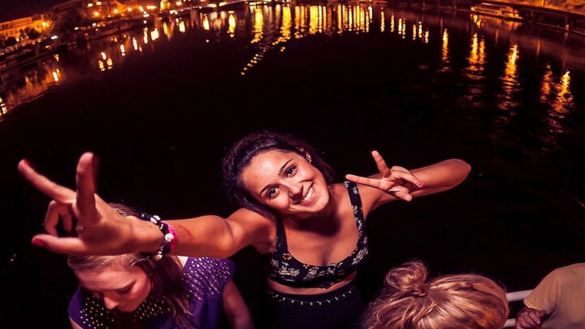 Alanya Sunset Cruise with Dinner, Swimming & Foam Party