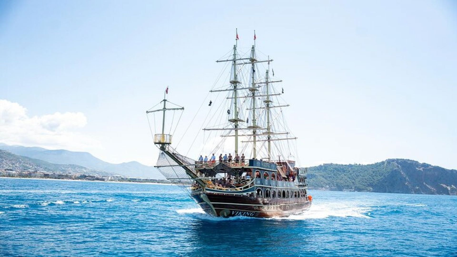 Alanya Boat Trip with Lunch and Hotel Pickup Pirate Adventure
