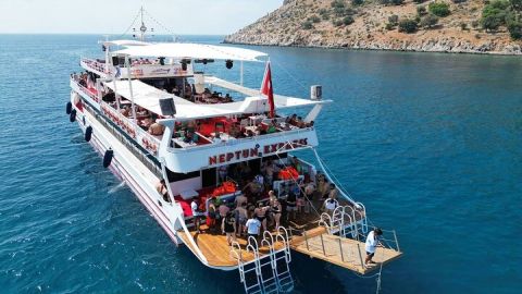 Alanya Boat Trip With Lunch, Unlimited Drinks & Hotel Pickup