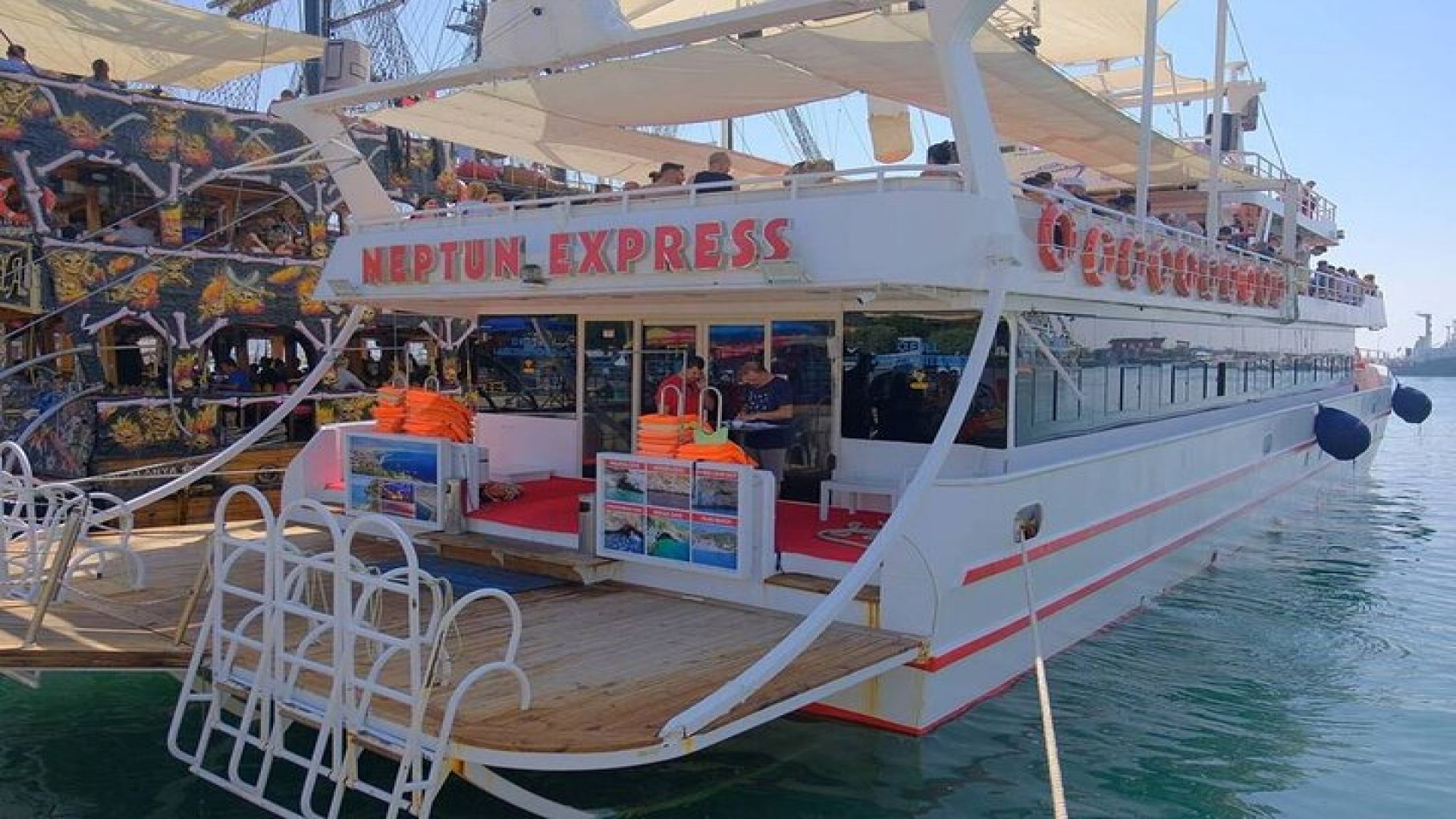 Alanya Boat Trip With Lunch, Unlimited Drinks & Hotel Pickup