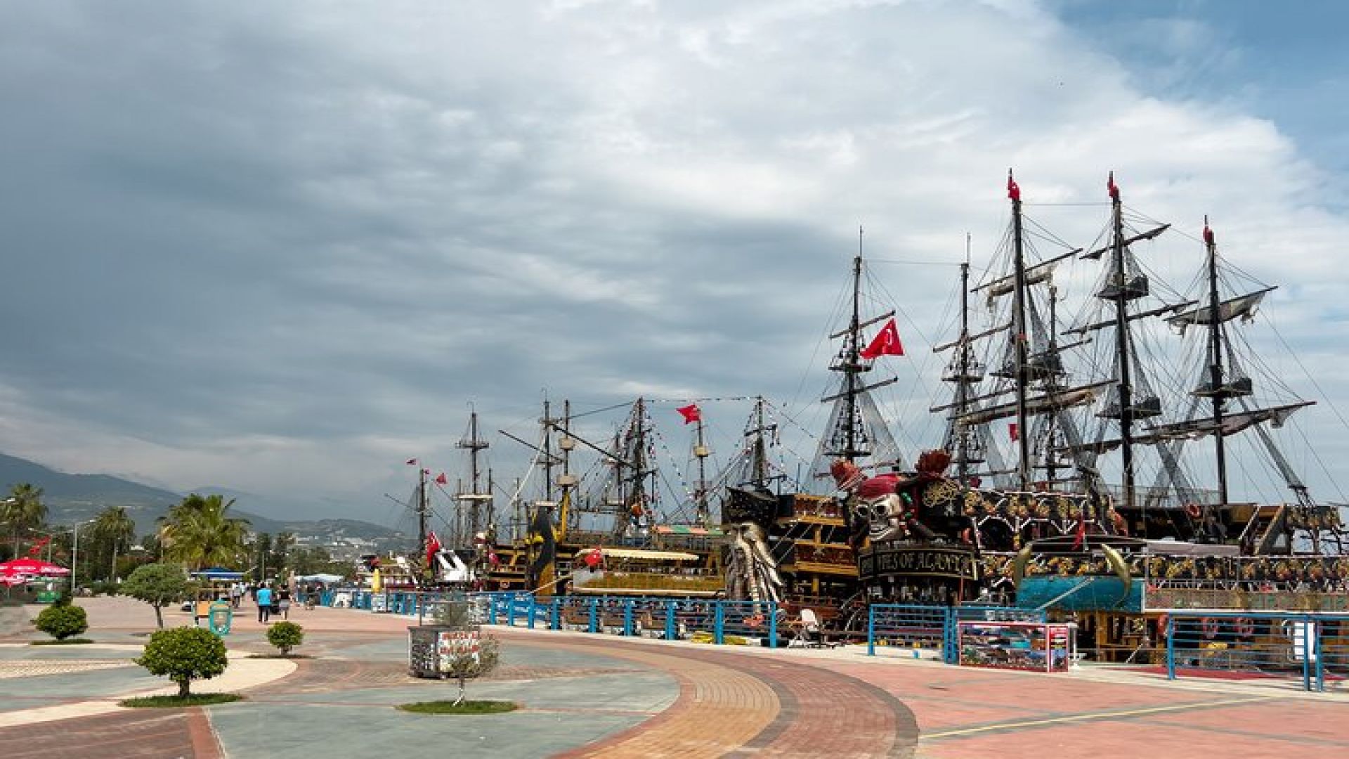Alanya Pirate Boat with Beverages, Food, and Optional Transfer