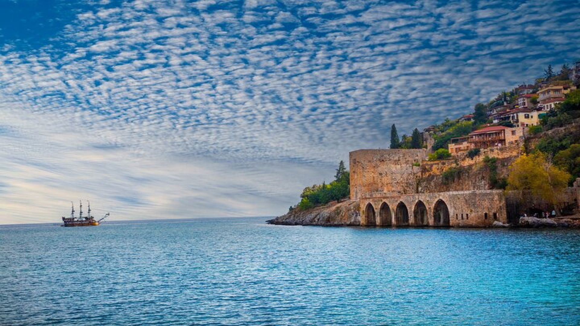 Alanya Pirate Boat with Beverages, Food, and Optional Transfer